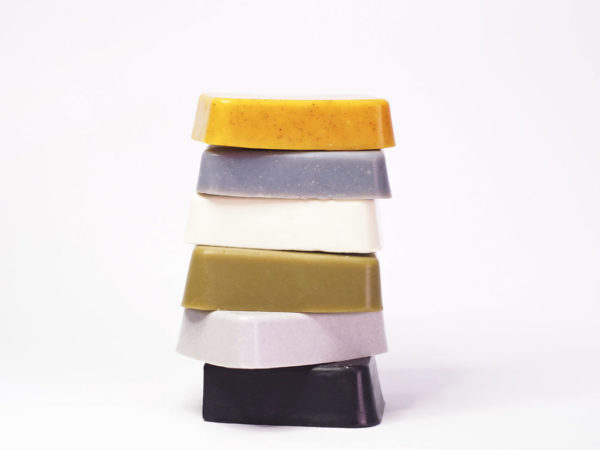 Naturally coloured soaps
